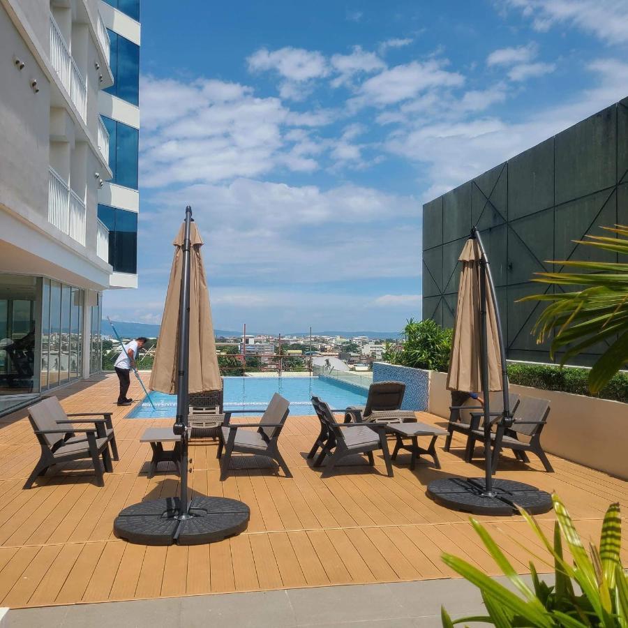 Inspiria Abreeza Davao Exterior foto